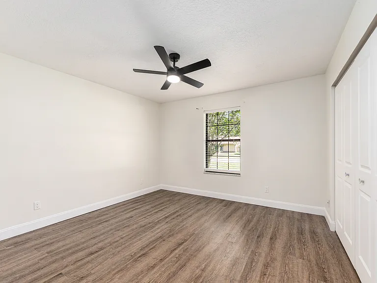 5164 SE 24th St — Photo 35