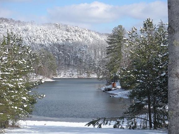 4th image of 451 Laurel Lake Cir