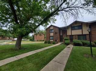 1S211 Danby St #211, Villa Park, IL 60181