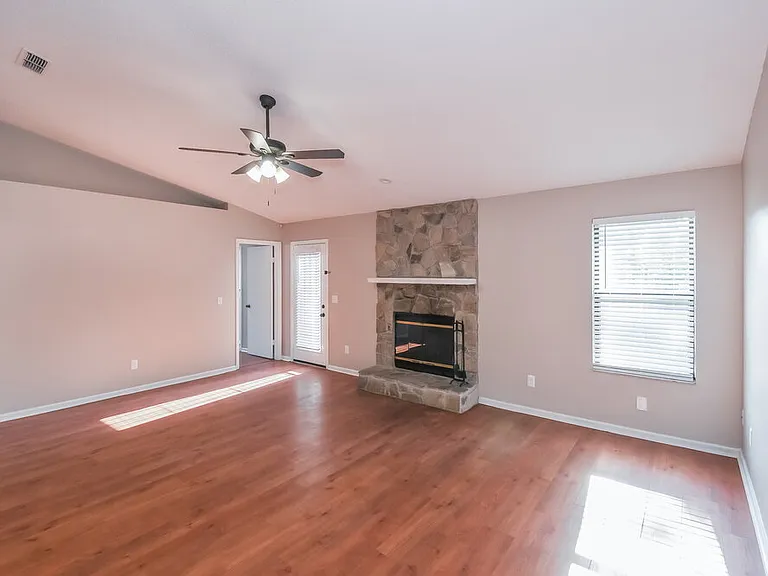 8155 Pineverde Ln — Photo 7