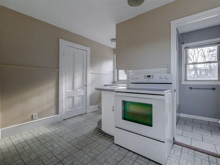 11 Taylor St — Photo 13