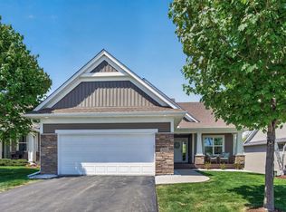 14302 Shore Crest Dr, Prior Lake, MN 55372