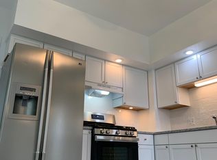 404 E Elm St, Urbana, IL 61802