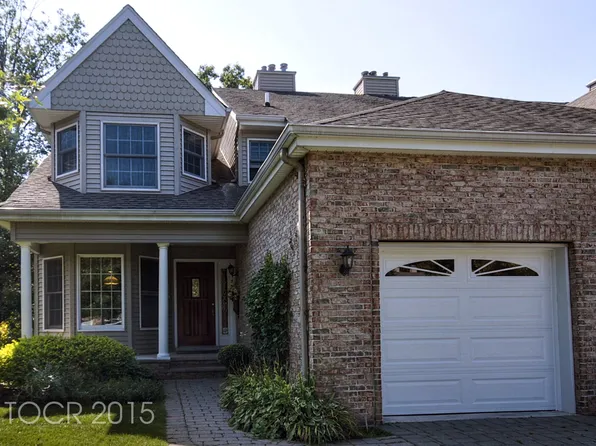 19 Trotters Ln, Allendale, NJ 07401