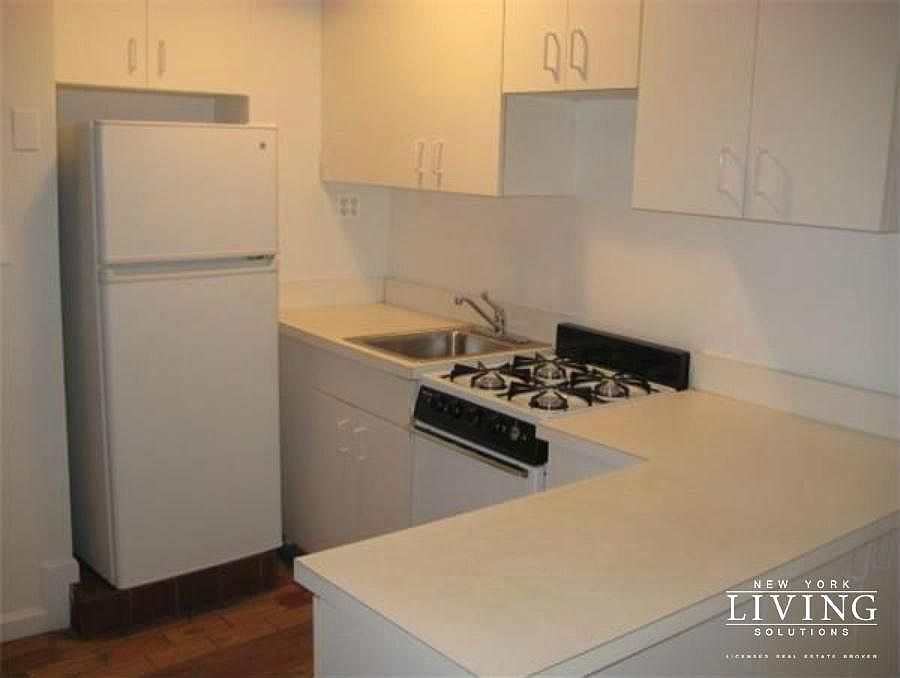 1st image of 33 Gold St APT Th3
