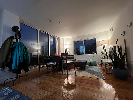 Rented by Unit 5 LLC | media 5