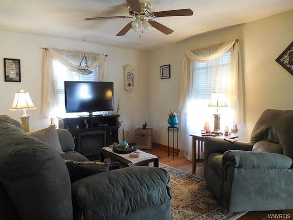 3rd image of 65 Kenview Ave