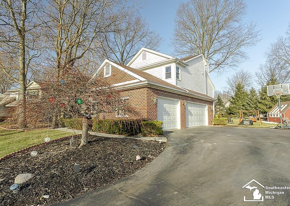 1st image of 6820 Stonegate Dr