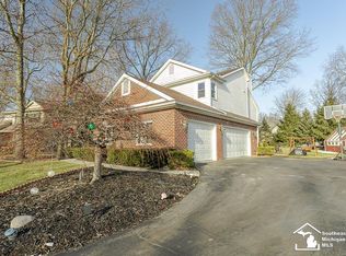 6820 Stonegate Dr, Temperance, MI 48182
