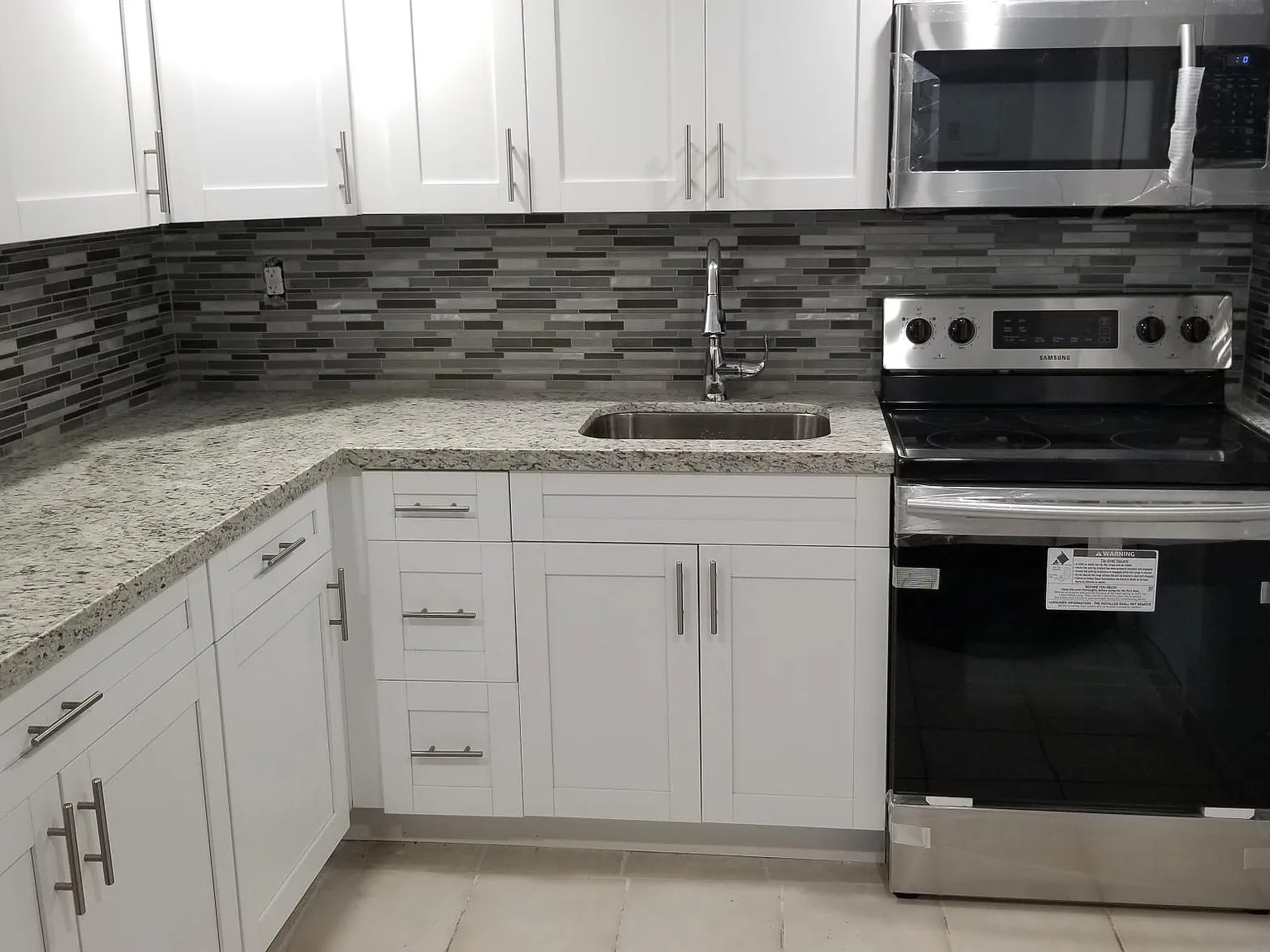 2 bed, 1200 sqft, $2,200 — Photo 2