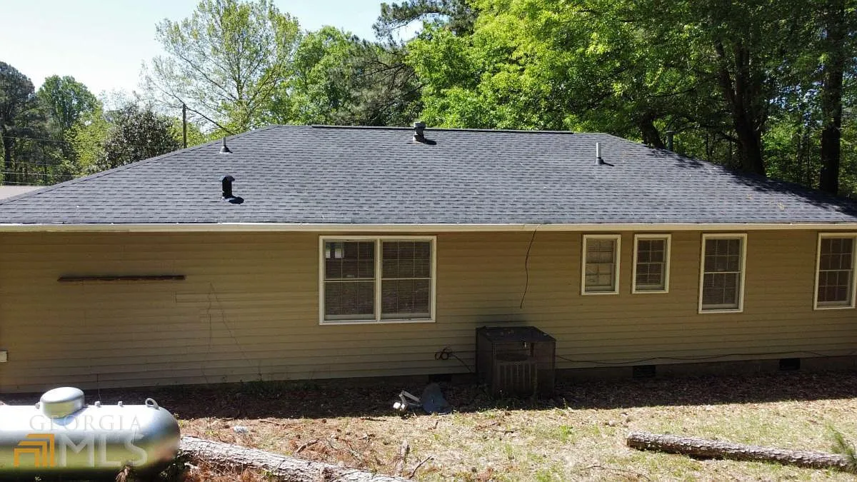 1147 Spring Creek Cir photo 1