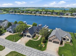 2661 N Bayside Ct, Wichita, KS 67205