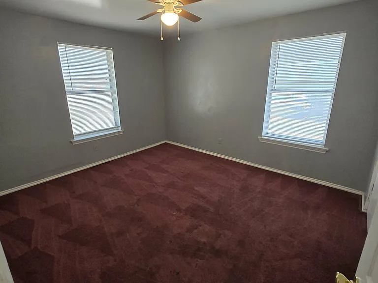311 Calgary Ave #C — Photo 11