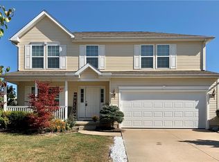 8295 Chesapeake Dr, North Ridgeville, OH 44039