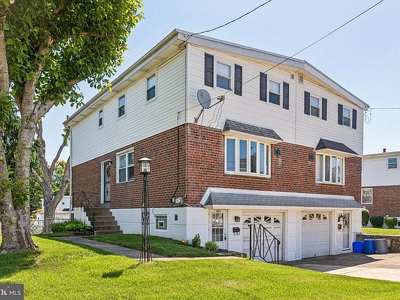 2nd image of 3157 Draper St