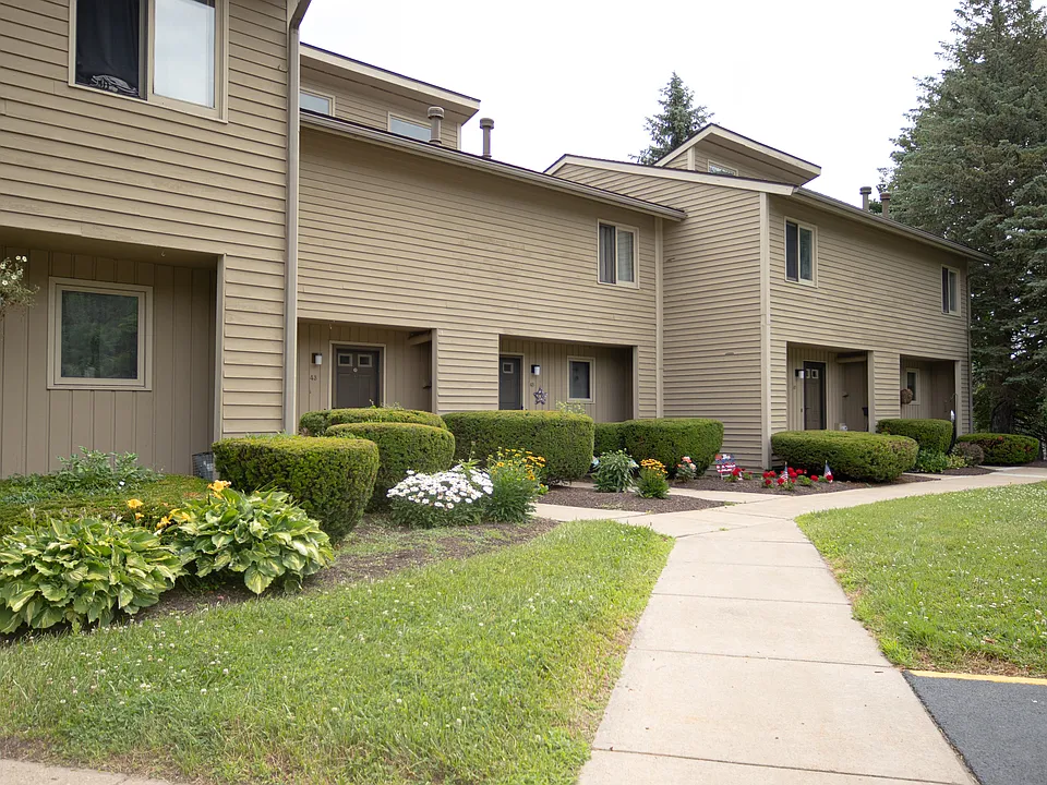 39 4th Ave