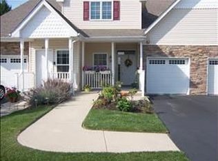 68 Pond Cir, Mount Sinai, NY 11766