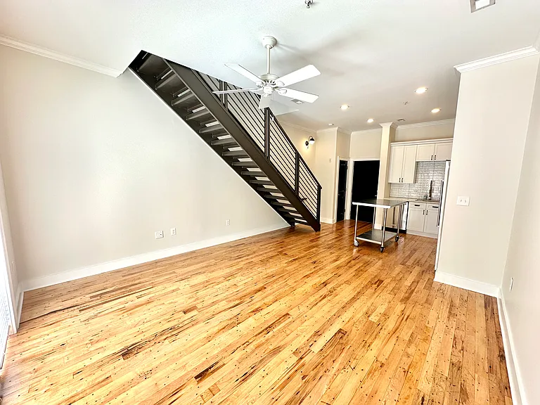 101 W Court St #221 — Photo 3