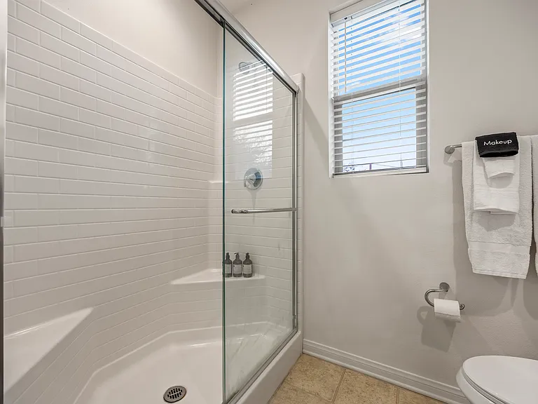 3204 E Painted Crescent St — Photo 32