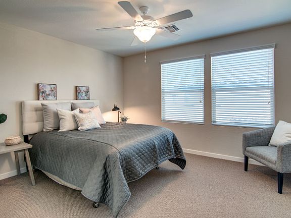 5th image of 1111 W Parklane Blvd Unit 40