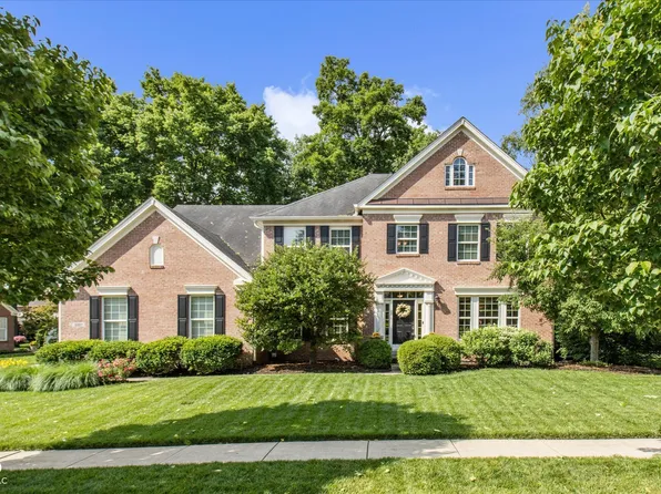 5997 Hollythorn Pl, Carmel, IN 46033