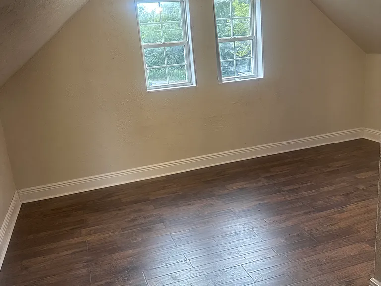 1186 Hunt Ave — Photo 10