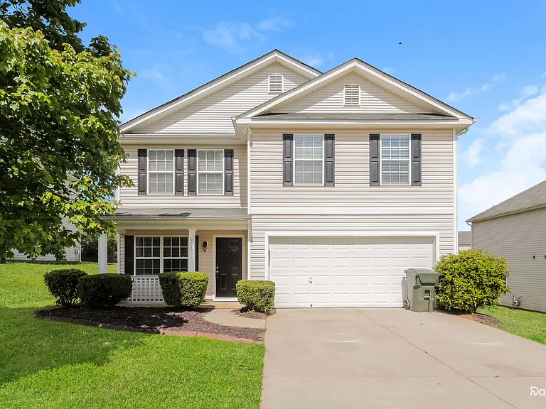 905 River Trail Rd — Photo 1