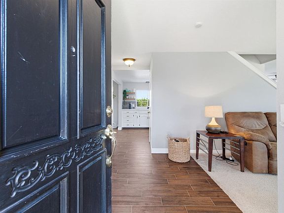 5th image of 749 Nancy Dr