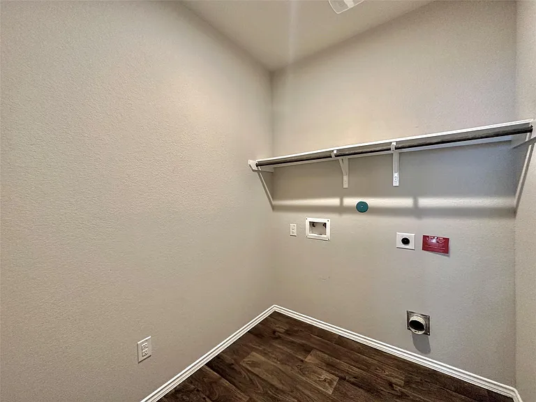 5410 Pembrokeshire Cir — Photo 24