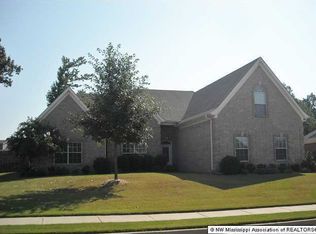 1256 Green T Dr, Hernando, MS 38632