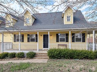 119 Rosewood Dr, Hurricane, WV 25526