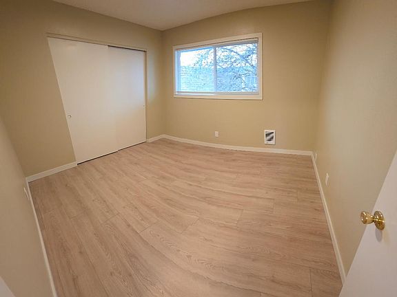 4th image of 5055 SW Menlo Dr APT 4