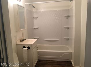 203 N Maple Ave, Joplin, MO 64801