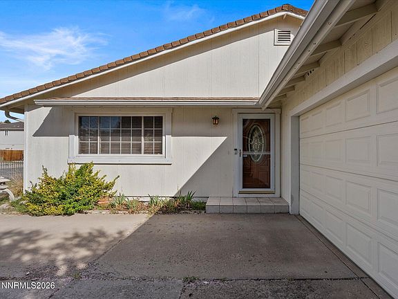 4th image of 719 Palmwood Dr