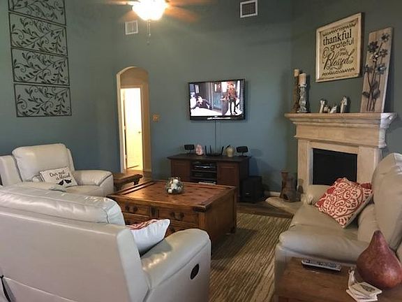 4th image of 2219 Forest Creek Dr