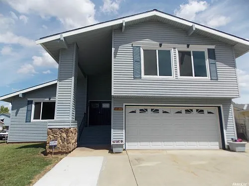 2399 Chele Ave photo 1