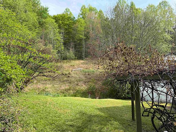 32nd image of 2494 Seng Run Rd