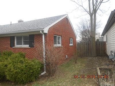 3rd image of 6011 Vivian St
