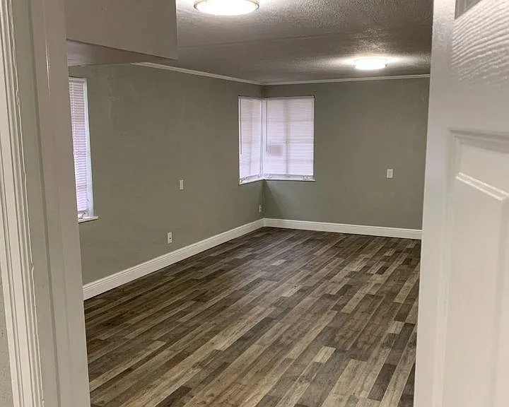 5803 Montana Ave — Photo 4