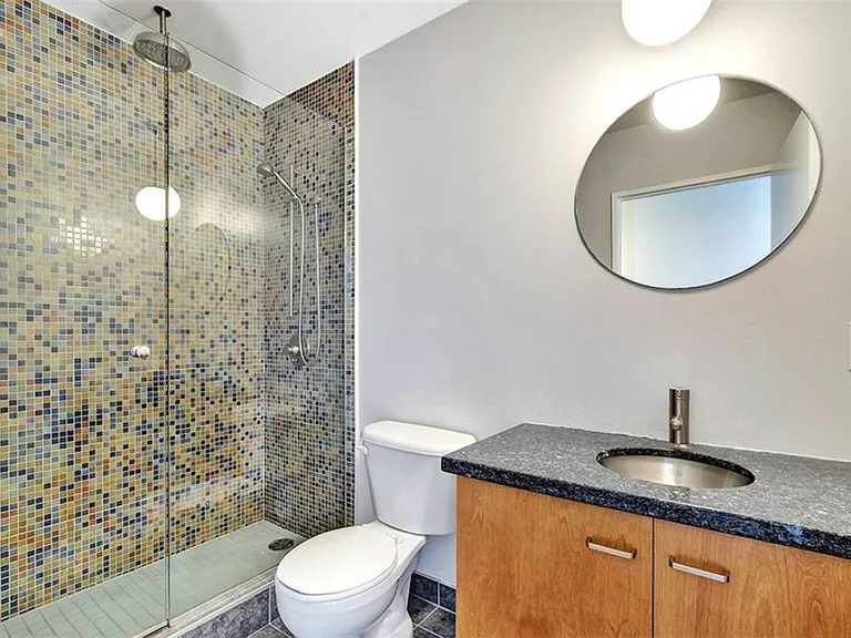 179 George St #706 — Photo 36