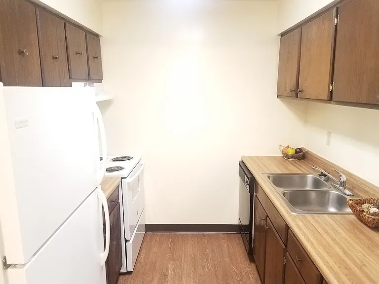 Kimberly Club Apartments — Photo 115