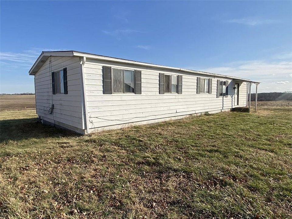 2nd image of 303 S Elm