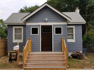 41 Carleton Ave, East Islip, NY 11730