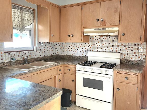 5th image of 4837 Conrad St APT 2B