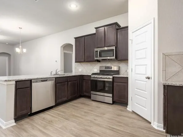 9314 Clarke Cv, Converse, TX 78109