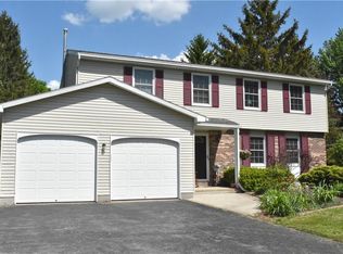 4 Braeside Rd, Baldwinsville, NY 13027