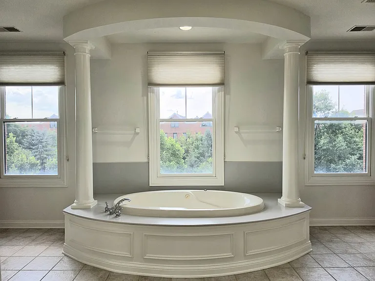 2085 Valor Ct — Photo 22