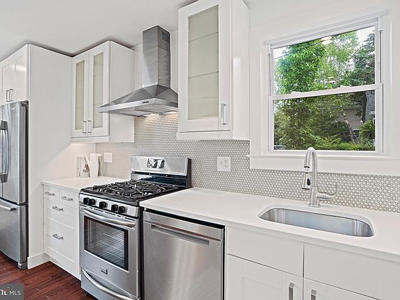 5th image of 4508 Clearbrook Ln