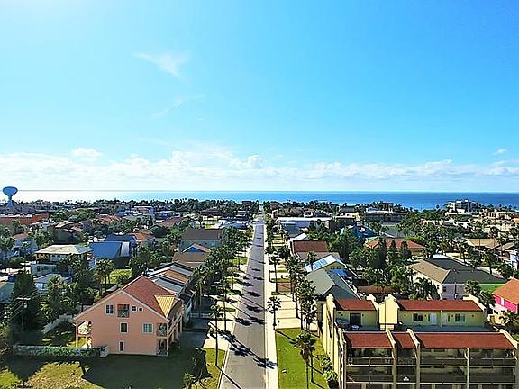 4th image of 4212 Gulf Blvd