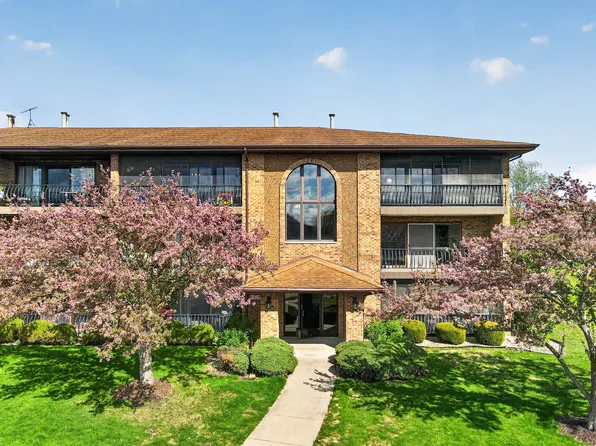 11111 Heritage Dr APT 3A, Palos Hills, IL 60465